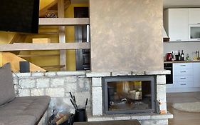 Delphi Gorge-View Chalet, Arachova